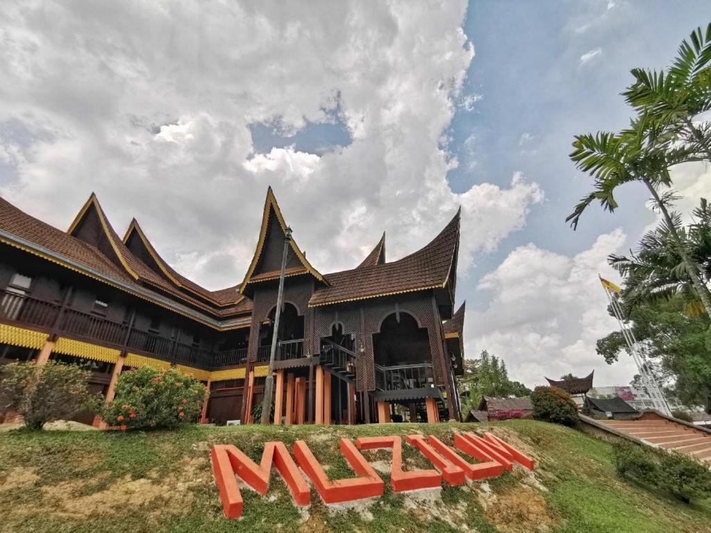 Palm Seremban Hotel Exterior foto